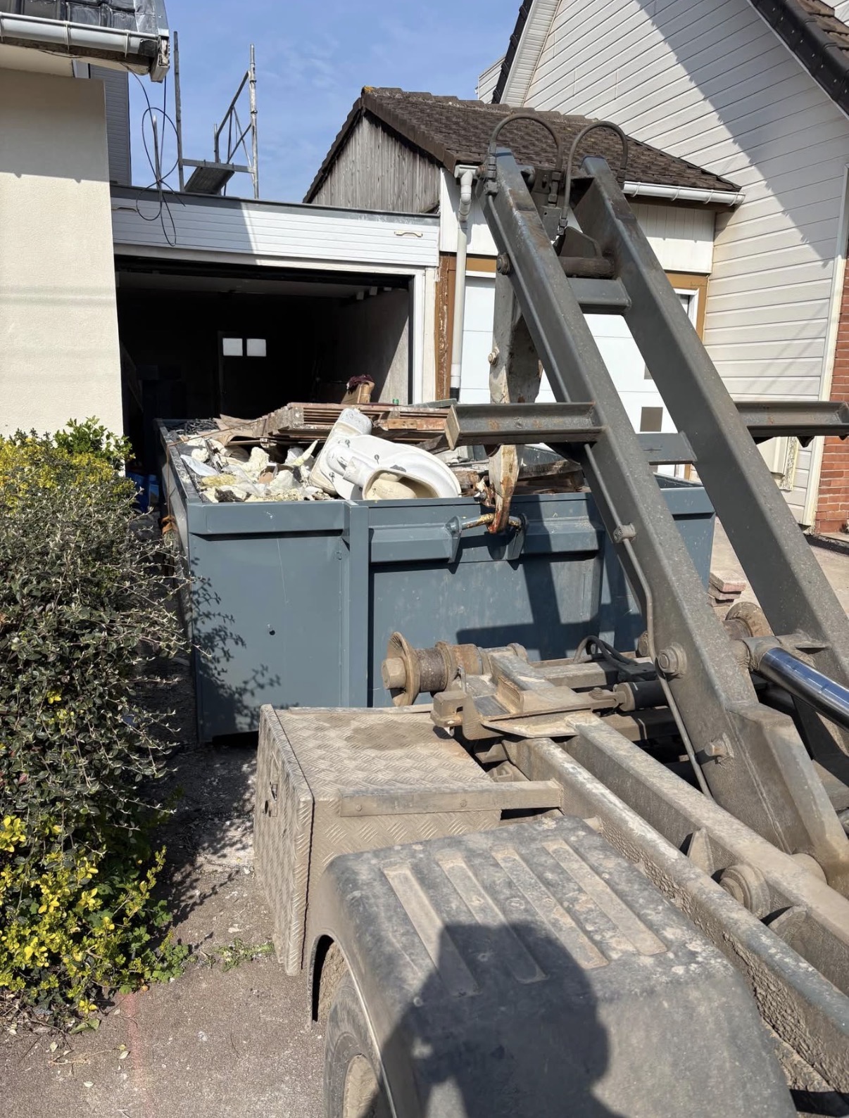 Débarras avec benne Orléans